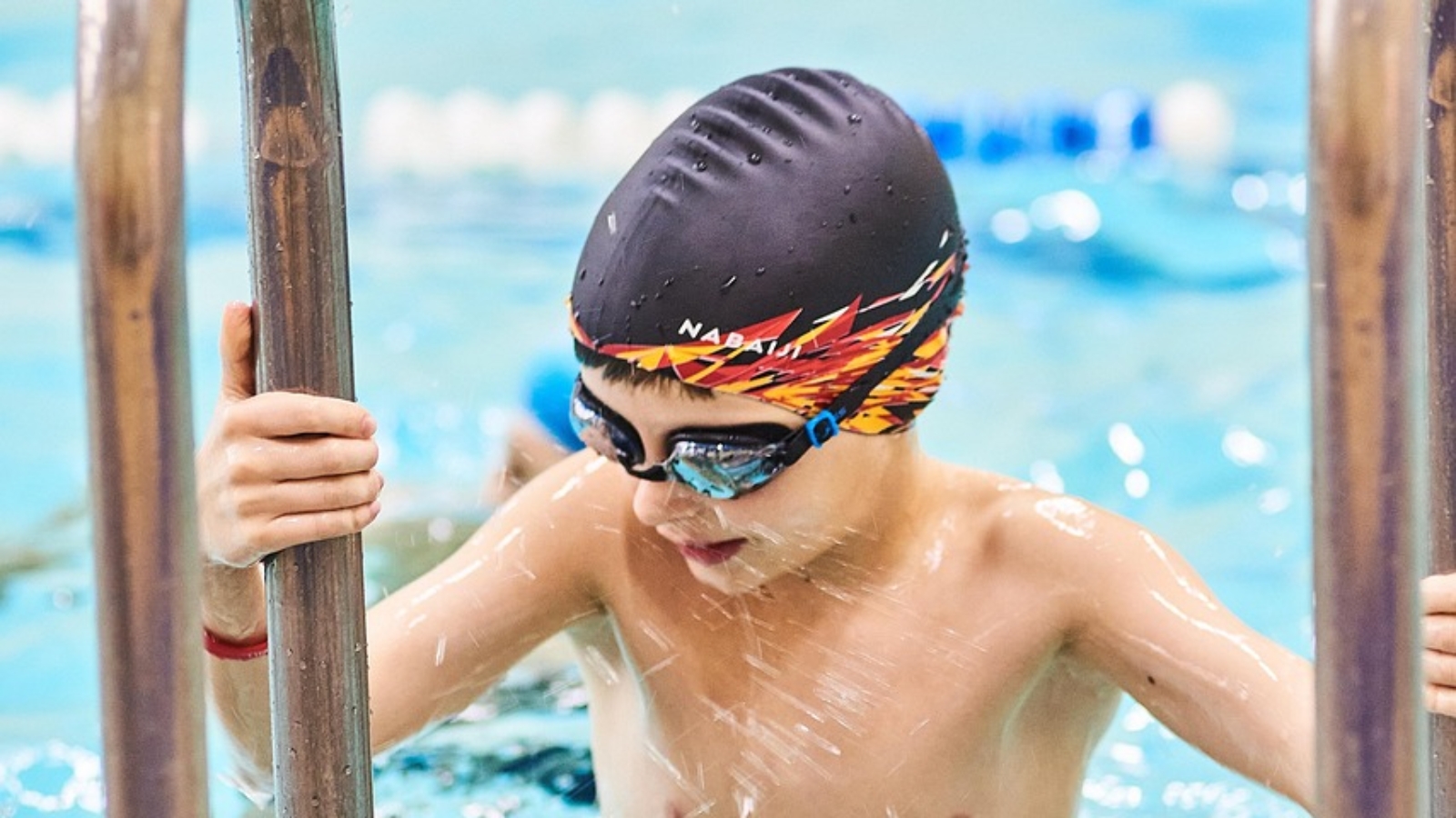 swimming-pool-7081196_1280